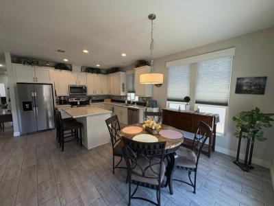 Photo 5 of 20 of home located at 3301 S Goldfield Road Lot 6034 Apache Junction, AZ 85119