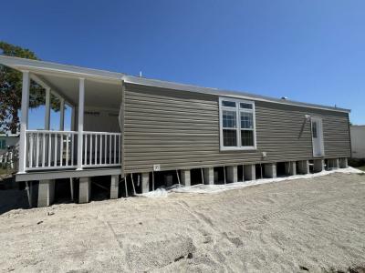 Photo 2 of 8 of home located at 134 Hibiscus Drive Leesburg, FL 34788