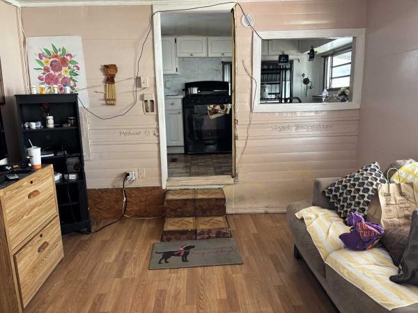 1984 ROYA HS Mobile Home
