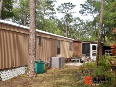 Photo 4 of 38 of home located at 13582 E Hwy 40 Lot 126 Silver Springs, FL 34488