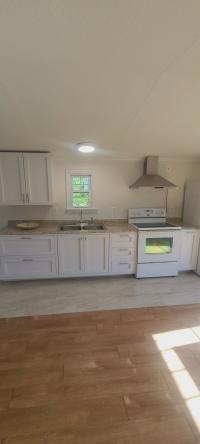 1998 Commodore Manufactured Home
