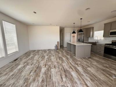 Photo 4 of 9 of home located at 1201 East Jagerson Kingman, AZ 86409