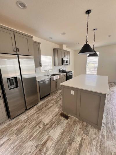Photo 3 of 9 of home located at 1201 East Jagerson Kingman, AZ 86409