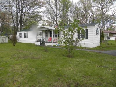 Photo 4 of 38 of home located at 17 Jones Rd Saratoga Springs, NY 12866