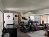 1972 Park Estate Mobile Home
