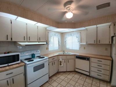 Photo 3 of 8 of home located at 7000 20th St. Lot 760 Vero Beach, FL 32967