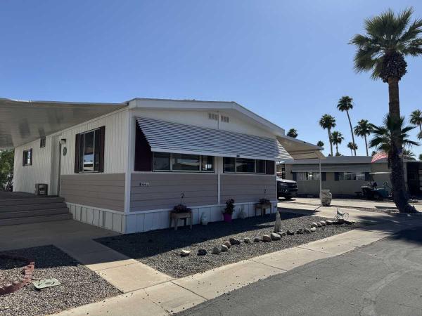 Photo 1 of 2 of home located at 2050 W Dunalp Ave Lot R441 Phoenix, AZ 85021
