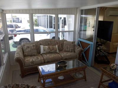 Photo 4 of 28 of home located at 9130 49th Ave N Saint Petersburg, FL 33708
