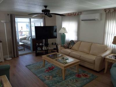 Photo 5 of 28 of home located at 9130 49th Ave N Saint Petersburg, FL 33708