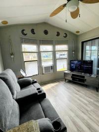 1986 Manufactured Home