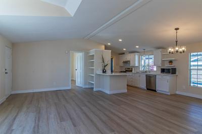 Photo 4 of 18 of home located at 115 Le Arta Dr. Henderson, NV 89074