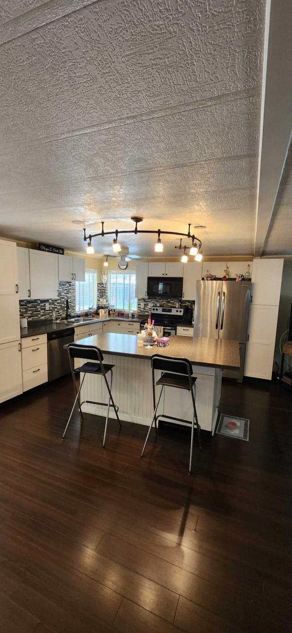 1982  Mobile Home For Sale