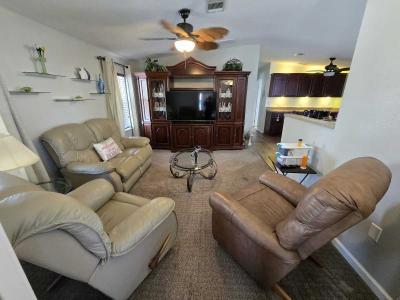 Photo 3 of 8 of home located at 515 Minneola Ave Frostproof, FL 33843