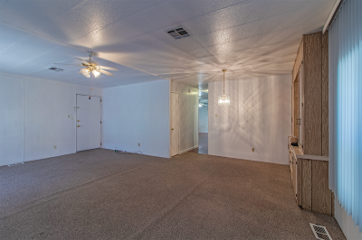 Photo 4 of 17 of home located at 4470 E. Vegas Valley Dr. Las Vegas, NV 89121