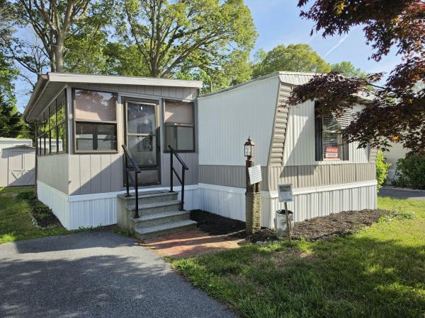 1984 Schult Mobile Home For Sale