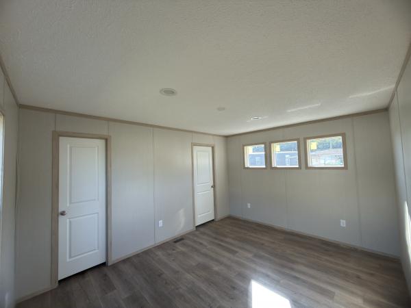 2026 Clayton 56CEE16763A Mobile Home