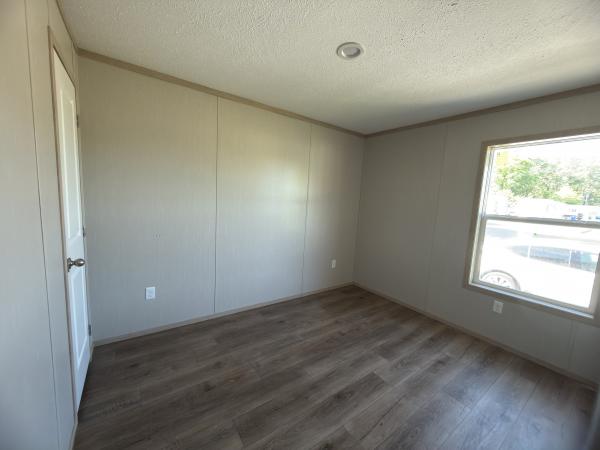 2026 Clayton 56CEE16763A Mobile Home