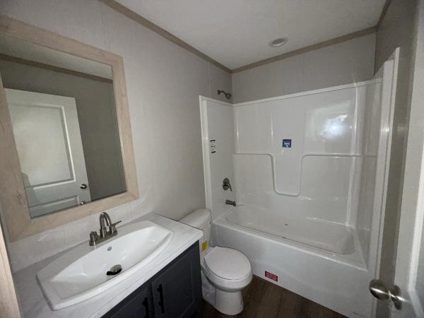 2026 Clayton 56CEE16763A Mobile Home