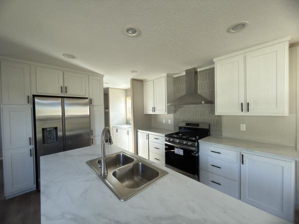 2026 Clayton 56CEE16763A Mobile Home