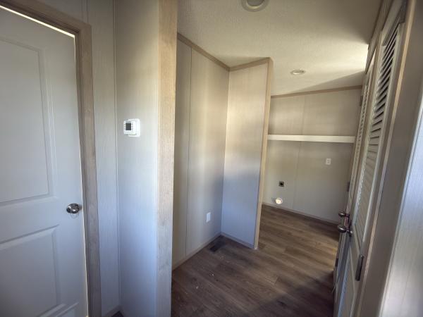2026 Clayton 56CEE16763A Mobile Home