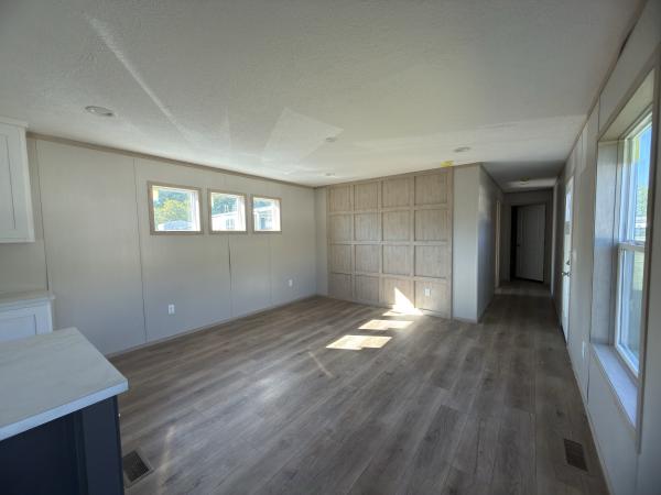 2026 Clayton 56CEE16763A Mobile Home