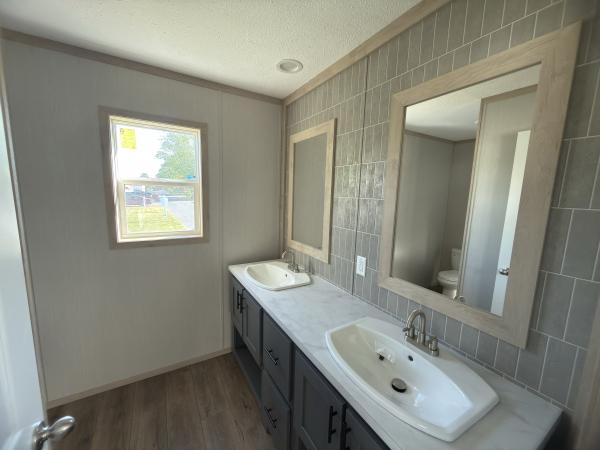2026 Clayton 56CEE16763A Mobile Home