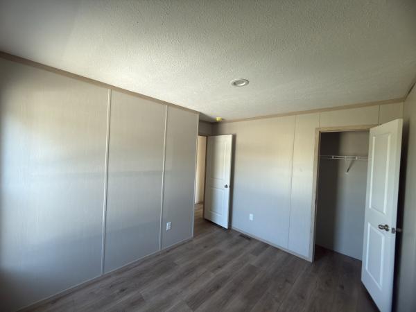 2026 Clayton 56CEE16763A Mobile Home