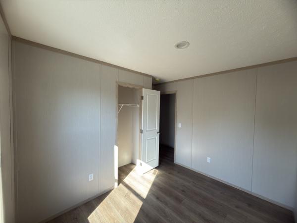 2026 Clayton 56CEE16763A Mobile Home