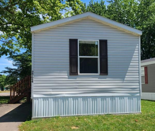 Photo 1 of 2 of home located at 2724 Rosewood Ln Lot Rwl2724 Columbus, IN 47203