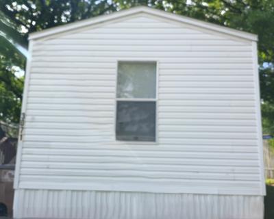 Mobile Home at 3071 Lamplight Dr Lot Lld3071 Columbus, IN 47203