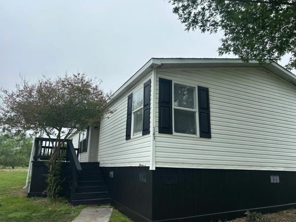 2000 Clayton Homes Inc Mobile Home For Sale