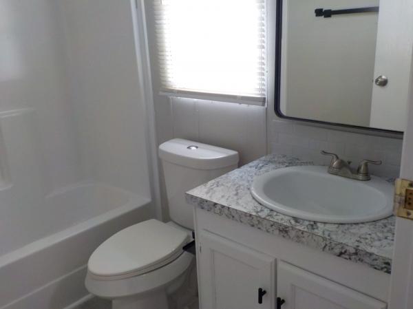2002 HBOS MFG LP 8018-410 AM Classic Mobile Home