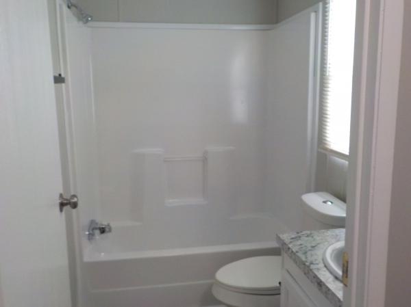 2002 HBOS MFG LP 8018-410 AM Classic Mobile Home