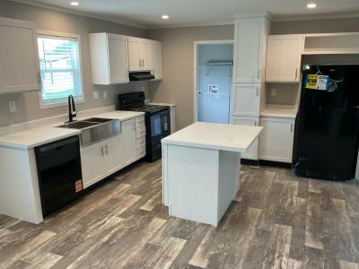 Photo 4 of 11 of home located at 181 Horseshoe Bend Road San Marcos, TX 78666