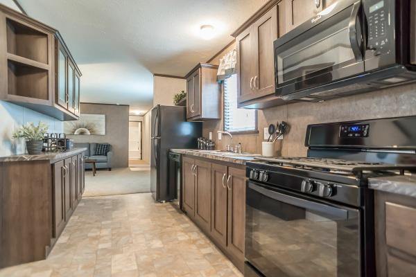 Photo 1 of 2 of home located at 6554 Stratford Drive Lot 392 Holly, MI 48442