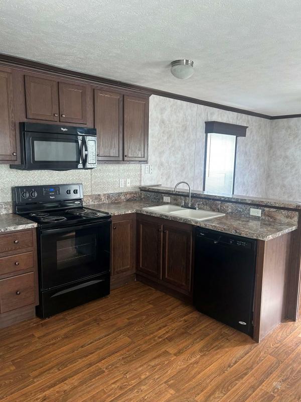 2017 EAGLE RIVER 32 LANDY CREEK  Home