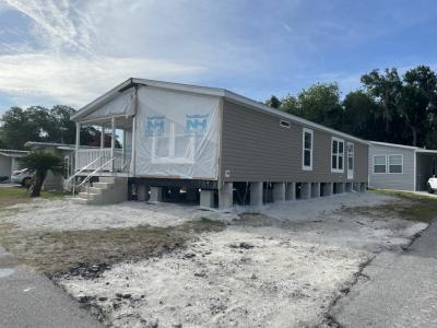 Photo 3 of 20 of home located at 13204 Grape Avenue Grand Island, FL 32735