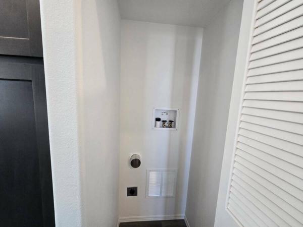 2026 120SN11351G  Home