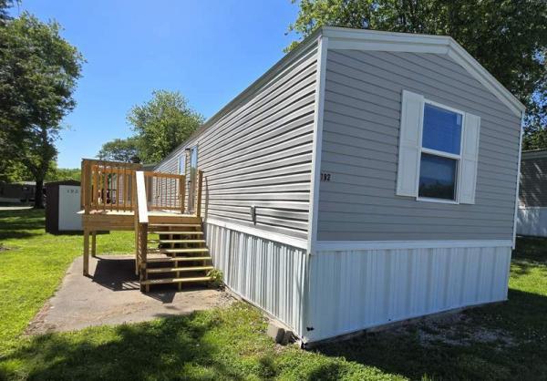 Photo 1 of 2 of home located at 200 Whittington Dr. #192 Madisonville, KY 42431