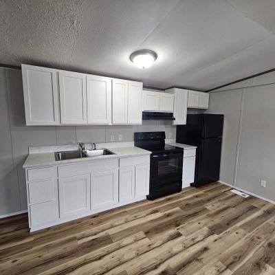 Mobile Home at 5610 Lesteele Fort Wayne, IN 46818