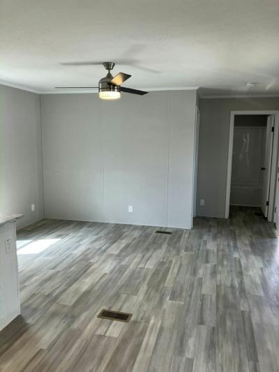 Photo 3 of 8 of home located at 508 West St #019 Park City, IL 60085