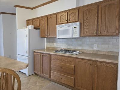 Photo 4 of 34 of home located at 371 Pin Oak Circle Elyria, OH 44035