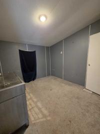 1988 stone Ridge Manufactured Home