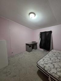 1988 stone Ridge Manufactured Home