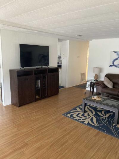 Photo 12 of 8 of home located at 927 Xanadu W Venice, FL 34285