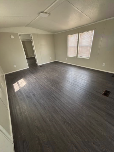 Photo 3 of 6 of home located at 2834 Jr Drive Cottondale, FL 32431