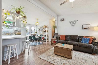 Photo 5 of 20 of home located at 300 Skylark Circle Lafayette, CO 80026
