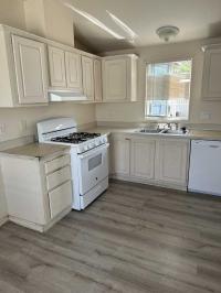 2024 Lakehurst Mobile Home