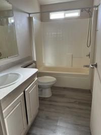 2024 Lakehurst Mobile Home