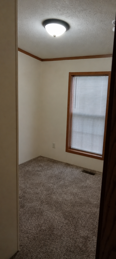 Photo 5 of 12 of home located at 1100 Thornwood Dr SW #704 Heath, OH 43056
